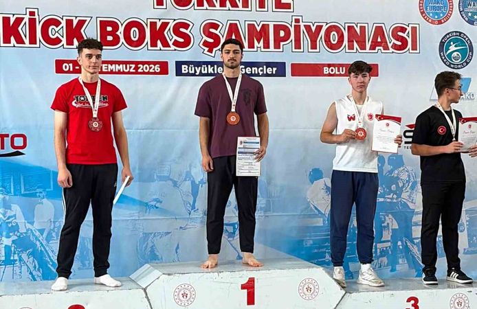 Elazığ'ın altın yumrukları Türkiye kürsüsünde