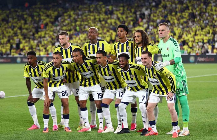 İsmail Kartal 4. dönemindeki ilk resmi maçına çıktı