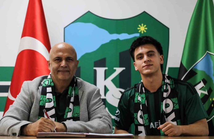 Kocaelispor, Haydar Karataş'ı 4 yıllığına renklerine bağladı