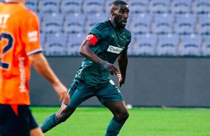 Başakşehir Sezona Galibiyetle Başladı: 2-0