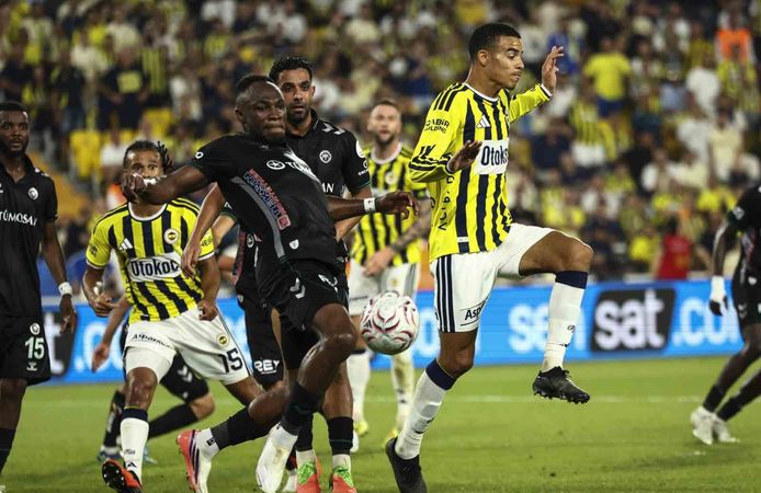 Fenerbahçe’den Gol Şov: Konyaspor’u 4-2 Mağlup Etti