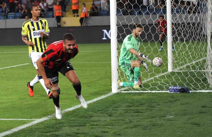 Gençlerbirliği Fenerbahçe’yi 2-1 Mağlup Etti