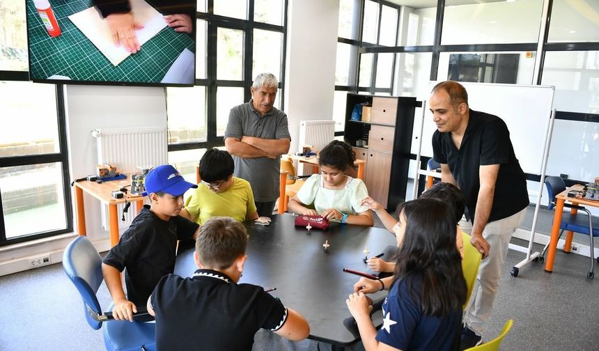 Bilim insanları Yeşilyurt bilim merkezi'nde yetişiyor