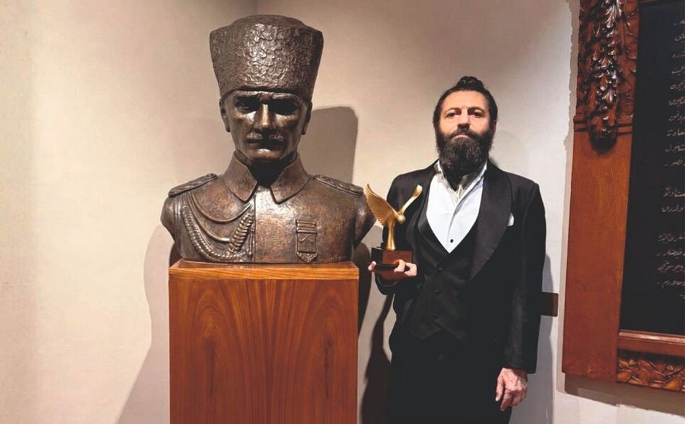 "Sağlık ve Başarı" Ödülü: Atatürk'e ithaf edildi