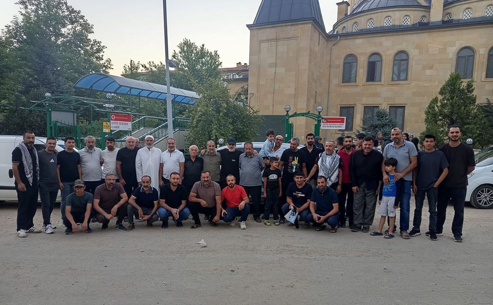 Filistin İçin Yola Çıktılar: 12 Gönüllü Dualarla Uğurlandı