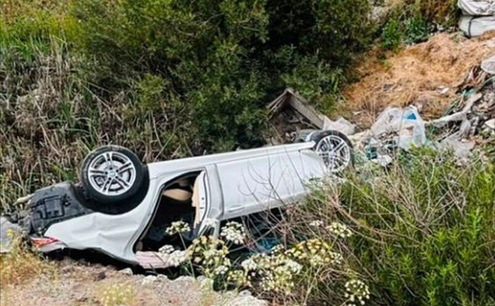 Erzurum'da devrilen otomobilin sürücüsü öldü