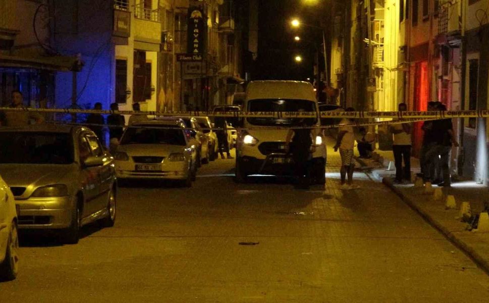 Çatıdan düşen kişi hayatını kaybetti