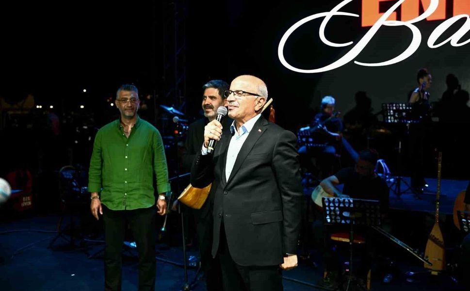 Kayısı Festivali ve Fuarında Ender Balkır coşkusu