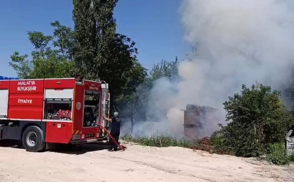 Malatya'da korkutan bahçe yangını