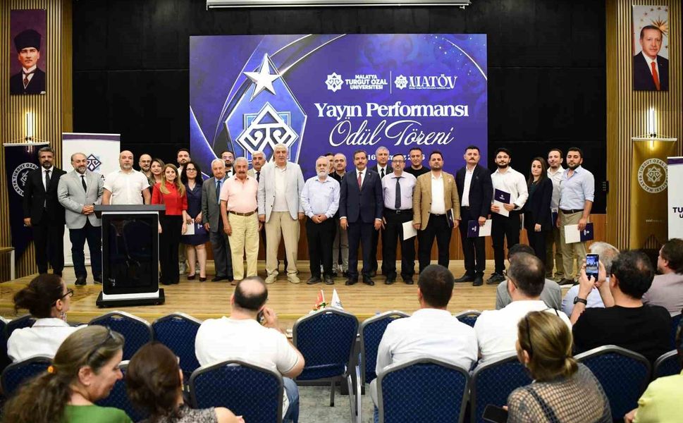 MTÜ'de Başarılı akademisyenler ödüllendirildi