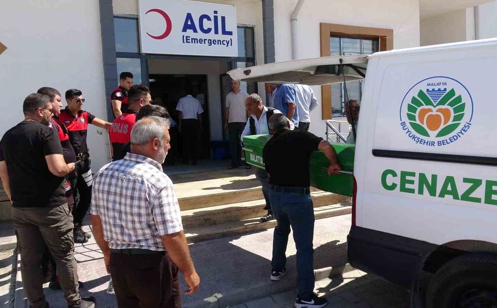 Şüpheli Ölüm: Bahçede Başından Vurulmuş Halde Bulundu
