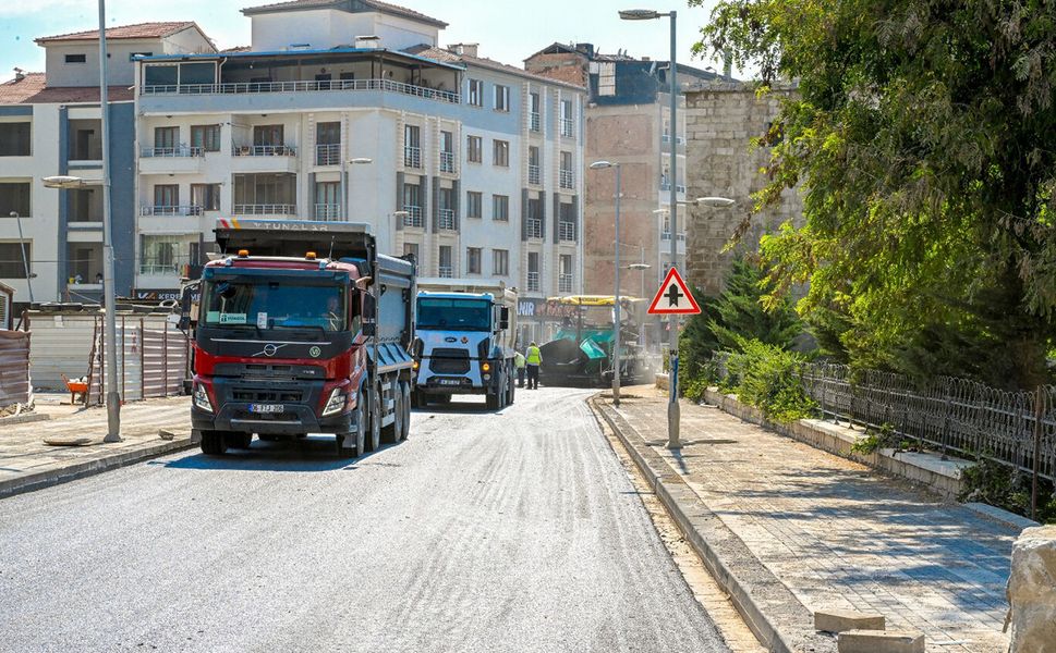 95 Noktada Yol Seferberliği: Boztepe Caddesi Yenileniyor