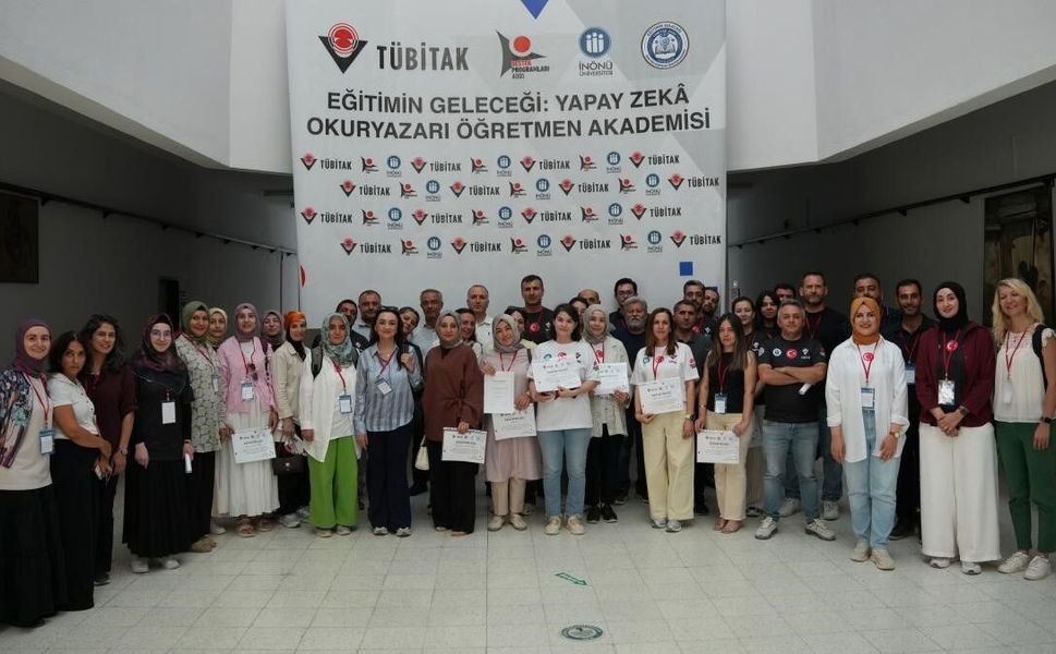 Yapay Zekâ Okuryazarı Öğretmen Akademisi Tamamlandı