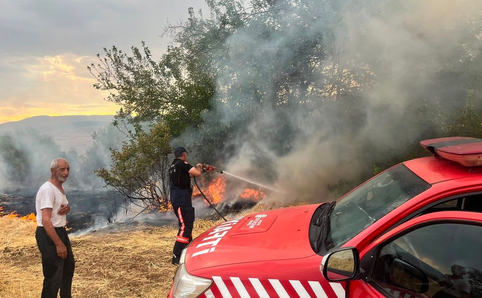 Yeşilyurt'ta Besi Tesisinde Yangın