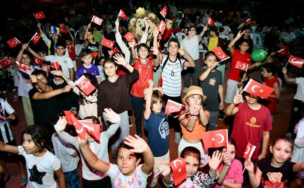 Yeşilyurt Yaz Akşamları’nda 30 Ağustos Coşkusu