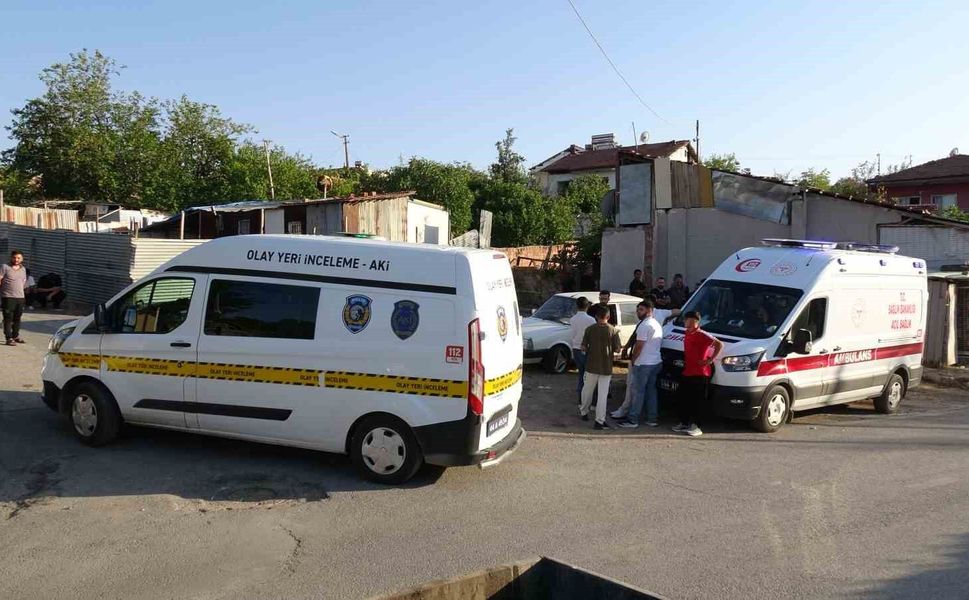 Şüpheli Ölüm: Ev Önünde Ölü Bulundu
