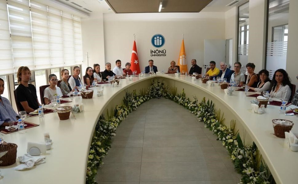 Arslantepe Kazı Heyeti Rektör Akpolat’ın Misafiri Oldu