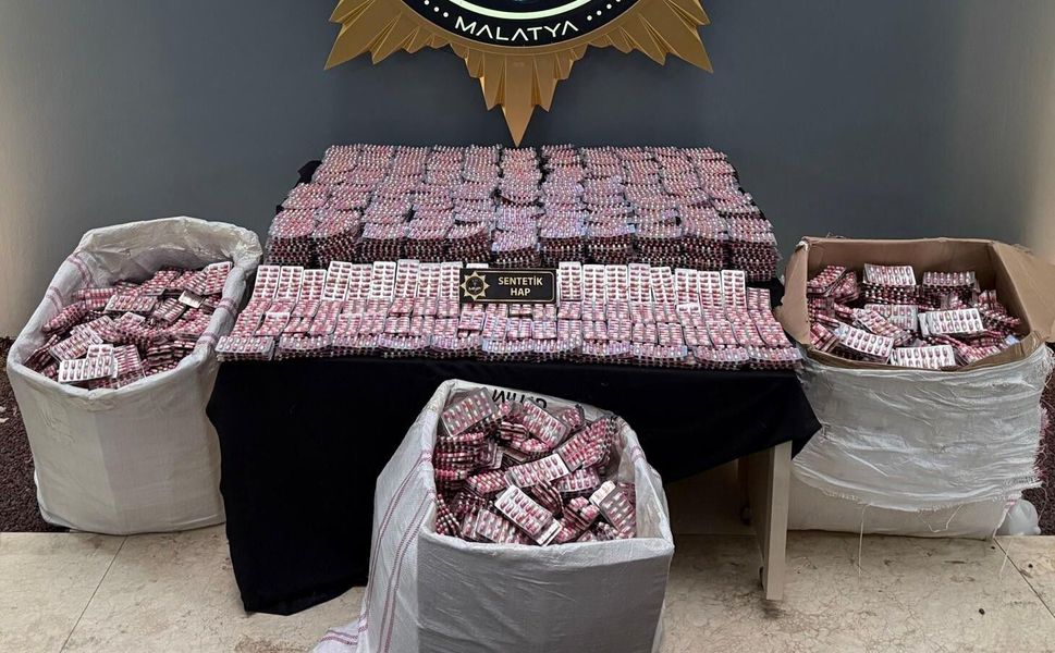 4 Araç, 9 Adrese Baskın: 10 Kişi Tutuklandı