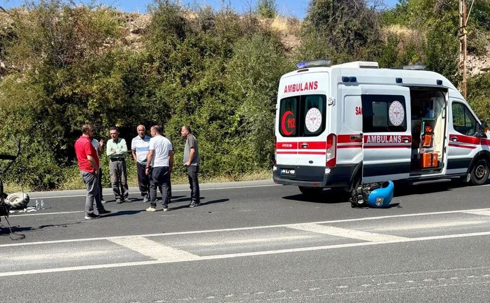 Malatya'da minibüs ile çapa motoru çarpıştı: Bir yaralı