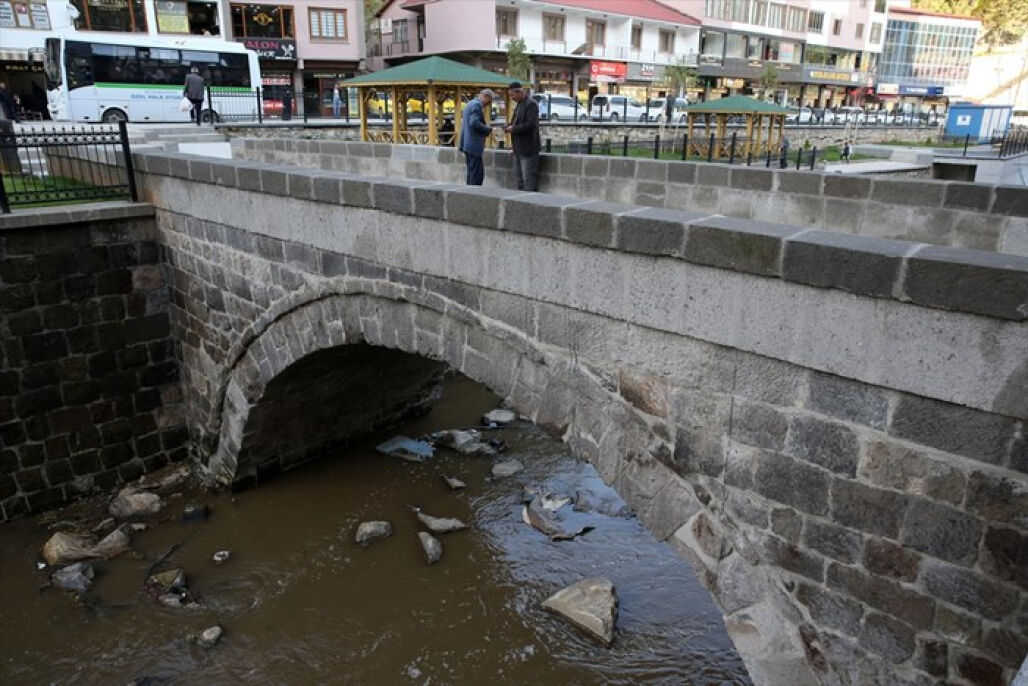 Bitlis'in tarihi dokusu "Dere Üstü Kentsel Dönüşüm Projesi" ile ortaya çıkarılıyor