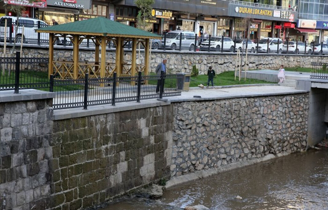 Bitlis'in tarihi dokusu "Dere Üstü Kentsel Dönüşüm Projesi" ile ortaya çıkarılıyor