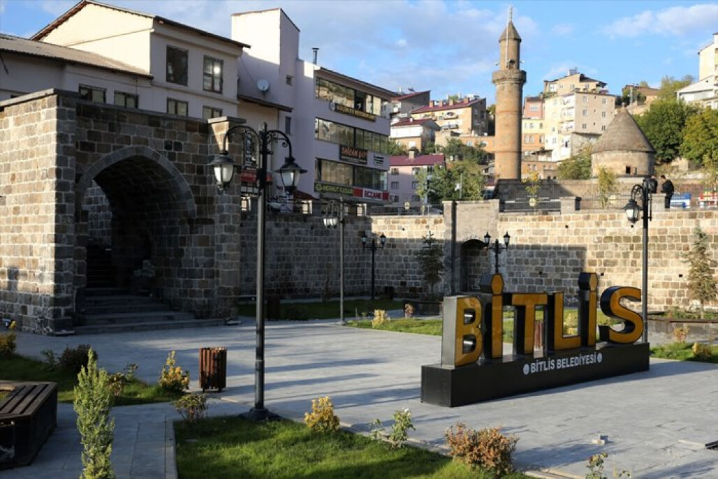 Bitlis'in tarihi dokusu "Dere Üstü Kentsel Dönüşüm Projesi" ile ortaya çıkarılıyor