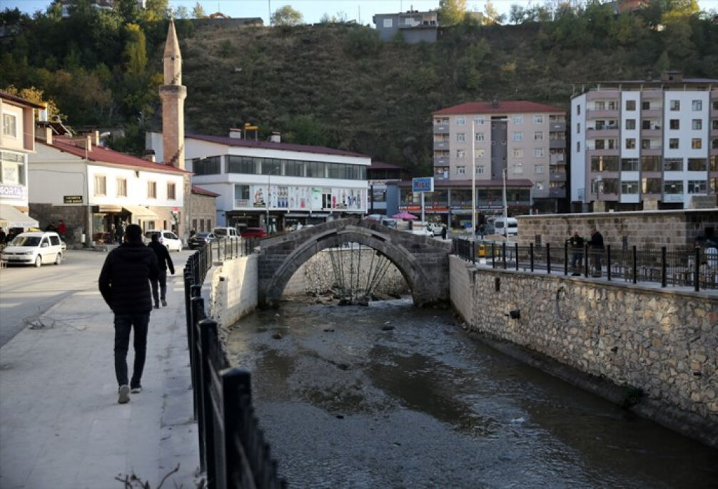 Bitlis'in tarihi dokusu "Dere Üstü Kentsel Dönüşüm Projesi" ile ortaya çıkarılıyor
