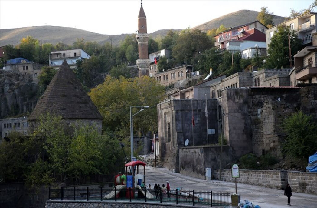 Bitlis'in tarihi dokusu "Dere Üstü Kentsel Dönüşüm Projesi" ile ortaya çıkarılıyor