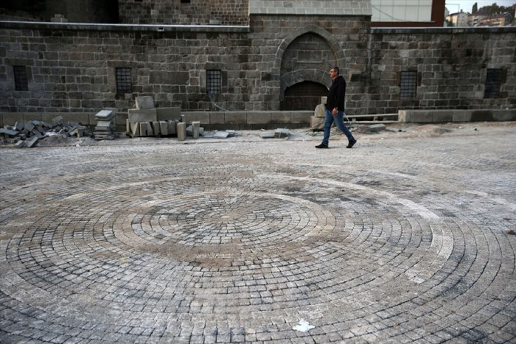 Bitlis'in tarihi dokusu "Dere Üstü Kentsel Dönüşüm Projesi" ile ortaya çıkarılıyor