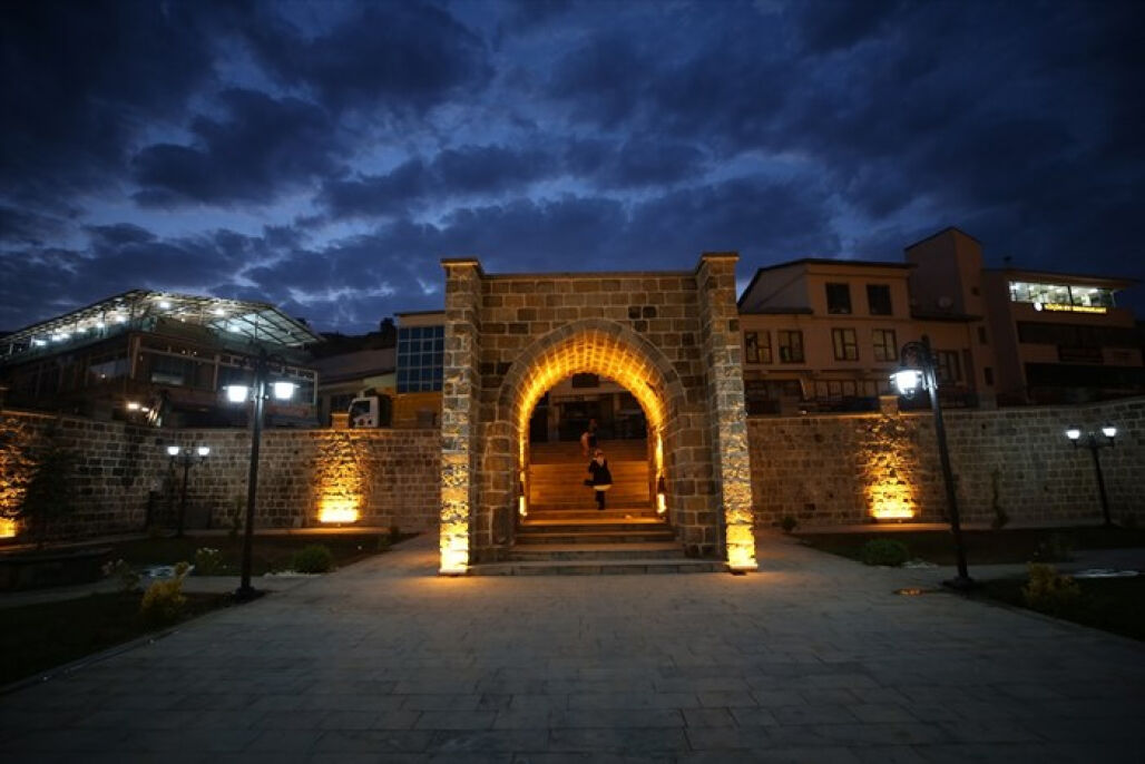 Bitlis'in tarihi dokusu "Dere Üstü Kentsel Dönüşüm Projesi" ile ortaya çıkarılıyor