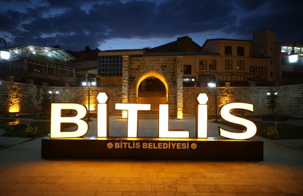 Bitlis'in tarihi dokusu "Dere Üstü Kentsel Dönüşüm Projesi" ile ortaya çıkarılıyor